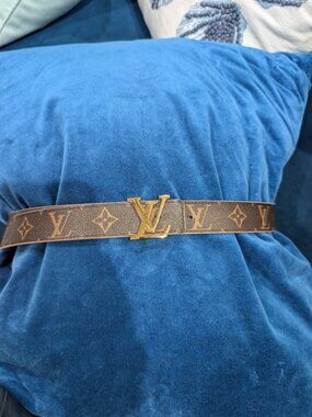Auth LOUIS VUITTON Epi Denim Belt Blue/Gold Epi Leather/Metal M6076 - 56447a Louis Vuitton Epi Leather Belt Gold Buckle Blue Size 85 main image 3